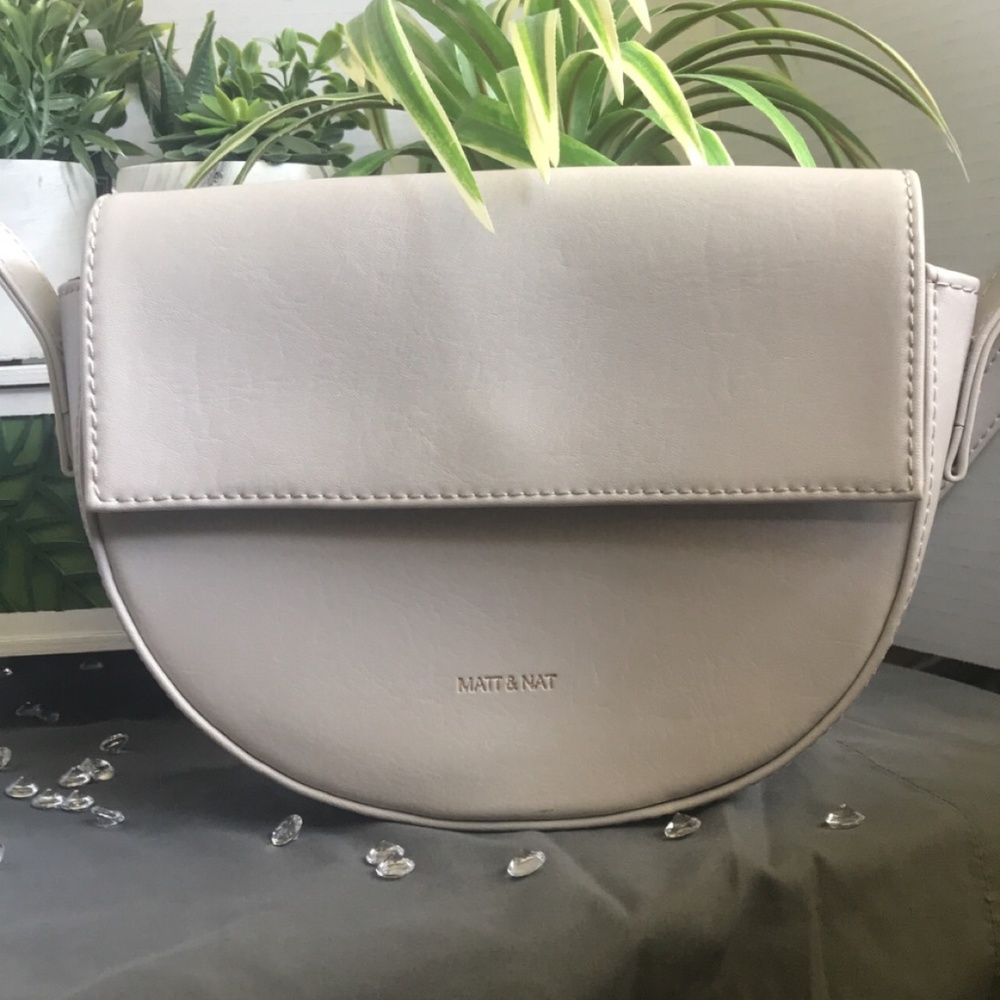 Mat and mat purse